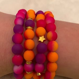 4 beaded bracelets hand made, you can customize